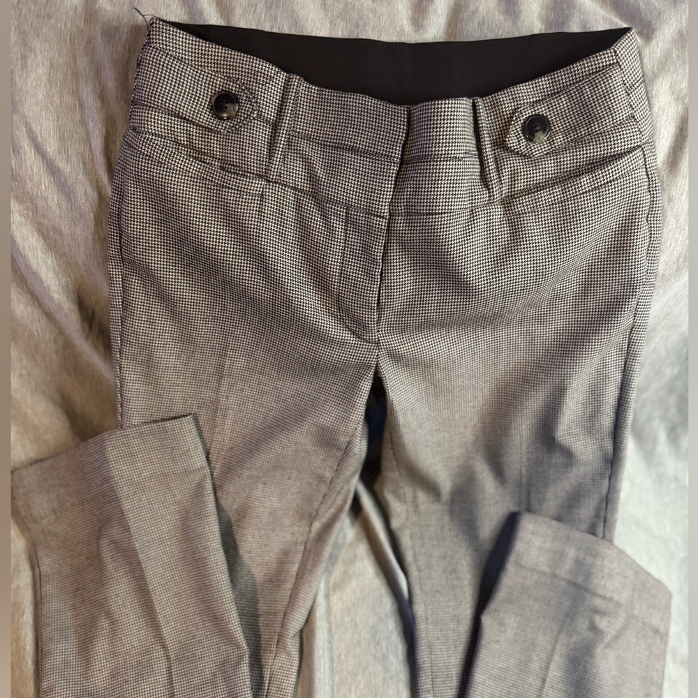 Candie's Cream & Black Houndstooth Y2K w Button , Wide Waistband